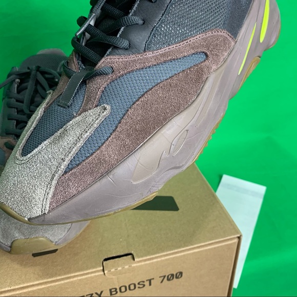 Adidas Yeezy Boost 700 Mauve Size 9.5 Used Gently - Picture 8 of 16